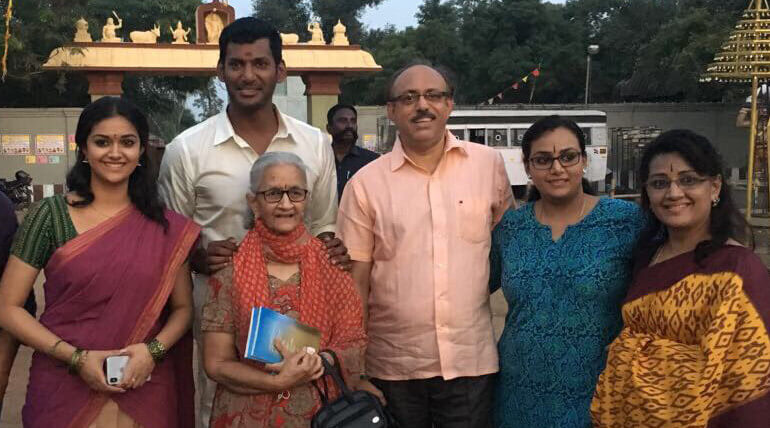 Keerthy Suresh Family At Sandakozhi 2 Shooting Spot