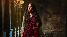 Anushka Starring Bhaagamathie Official Trailer