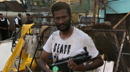 Suseenthiran Essaying Villain Role In Suttu Pidikka Utharavu